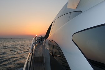 SIMONA 1 AZIMUT LEONARDO 98  - EXTERIOR - SEBASTIEN AGIUS YACHT CONSULTANT