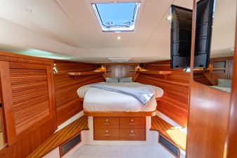 LOLA  19 Master Cabin Custom Queen