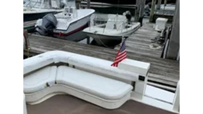 2001 Sea Ray 340 Amberjack 9 