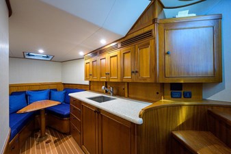 43' Jim Smith  18 Cabin looking forward  