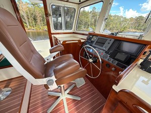 LITTLE LADY 47 Helm