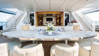 LOON 5 Loon 221' -  Main Deck Aft Dining