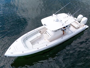 Intrepid 327 Center Console 17 32' Intrepid _ Drone-23