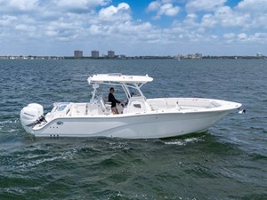 Sea Fox 328 Commander 25 32' Sea Fox _ Drone-25