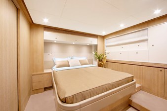HELGA 12 6095d01_13660