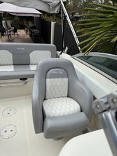 Sea Ray 220 Sundeck 8 WhatsApp Image 2025-02-28 at 8.28.15 AM