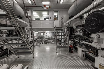 LAUREL 44 LAUREL 240'/73.15m Delta 2006/2014 Motor Yacht: Engine Room