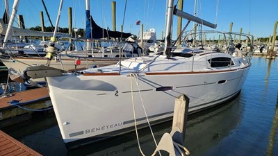 2010 Beneteau 40 1 