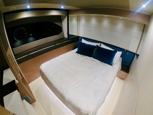 Do It Anyway 21 76-ft-2018-Sunseeker-Yacht-19