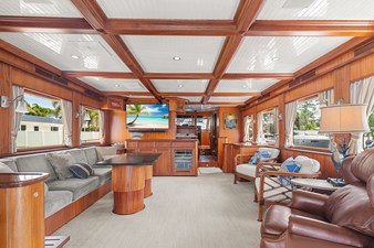 SEAS TO SEE 1 Main Salon