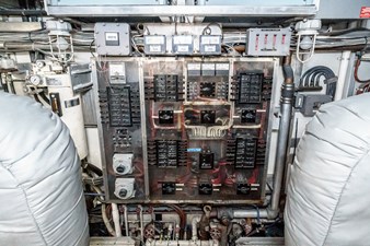 1984 Burger Raised Pilothouse 65 