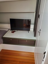 Her Salt Bouys 21 masterstateroom