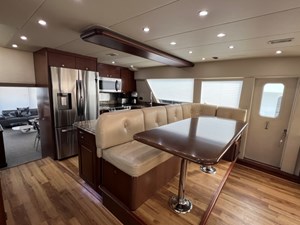 Lucky Again 16 34 Galley Dinette