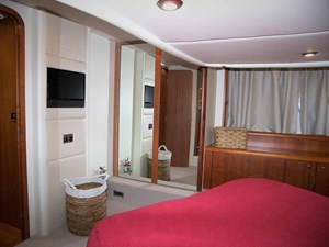 YOUNG GIRL 17 Master Fwd to Stbd