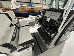 2024 Blackfin 302CC 23 
