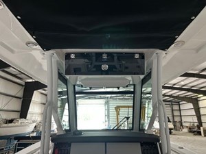 2024 Blackfin 302CC 27 