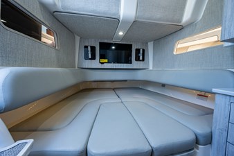 Dog House II  45 41_regulator_dog_house_ii_cabin_3