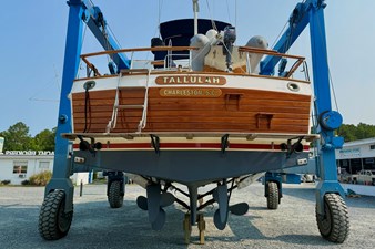 TALLULAH 84 Transom Brightwork May 2025