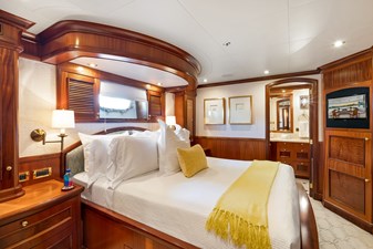 MISS STEPHANIE 20 Lower Deck Port Guest Stateroom