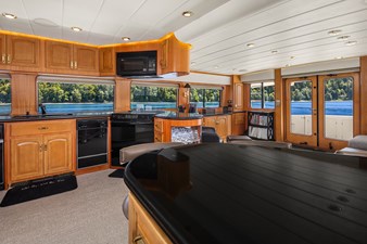 QUE SA-RAH SA-RAH 15 Galley