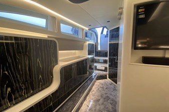 Canados Gladiator 493 20 CANADOS GLADIATOR 493 OUTBOARD_16