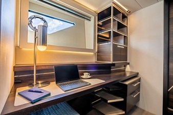 FORZA 9 Sunseeker 65 Master_office_3