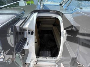 Monterey 335 Sport Yacht 14 2016-monterey-335-sport-yacht-power-9542251-20240910120142349-1_LARGE