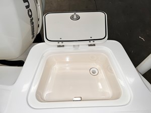 2018 Boston Whaler 280 Outrage 26 