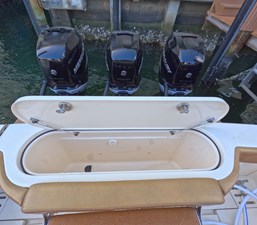 - 16 17_2018 38ft Scout 380 LXF