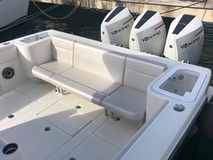 SeaVee 370 7 8924135_20230626120433211_1_XLARGE
