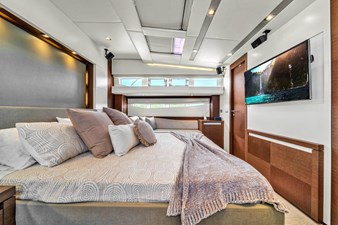 2015 Prestige 750 49 