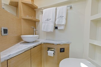 - 28 29_2020 53' Scout 530 LXF