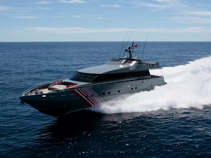 CHATO 2 CHATO cruising port side