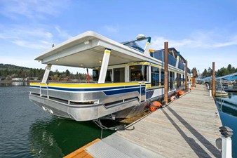 2000 Sumerset House Boat 37 