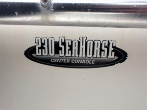 23' Hydra-Sports 2000 Seahorse 52 