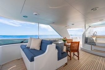MISS STEPHANIE 42 Sun Deck