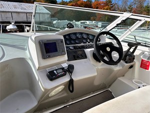 2003 Cruisers 3075 Express 31 