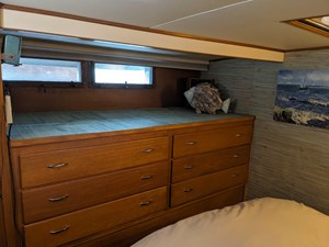 1963 Chris-Craft Constellation  28 