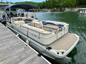 02 Bennington 257L Pontoon NLSQ 0 