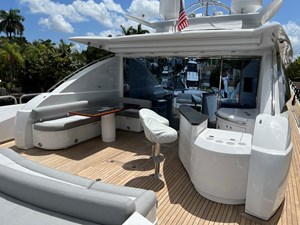- 12 13_2007 108ft Sunseeker Predator