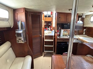 FAIRWAY 4 SALON LOOKING AFT