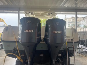 2019 Sailfish 325 Dual Console 9 