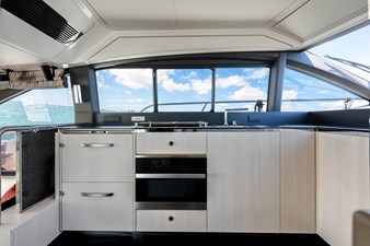 Relentless 17 018 of 30