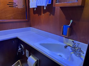 BACCARA 7 50' Hinckley Sou'wester 1977 (BACCARA) Head