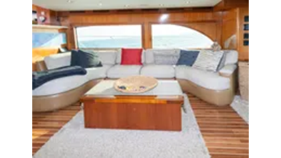 2007 Hatteras 64 Motor Yacht  14 