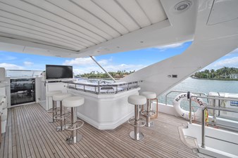 95 Raised Pilothouse 87 95' Azimut-56