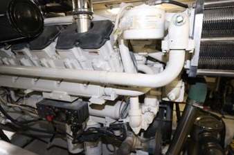 - 44 58-2004-Riviera-Enclosed-Flybridge-44