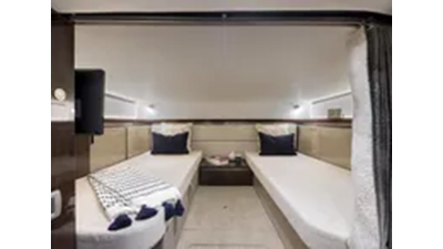 2024 Sea Ray Sundancer 320 OB 12 