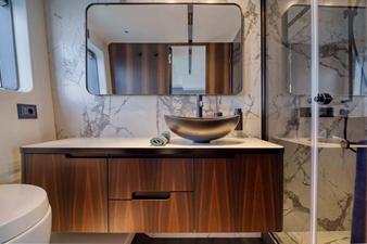 - 17 18_2023 57ft Astondoa As5