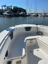 2023 Robalo R270 7 